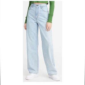 Levi’s High-Waisted Straight Jean